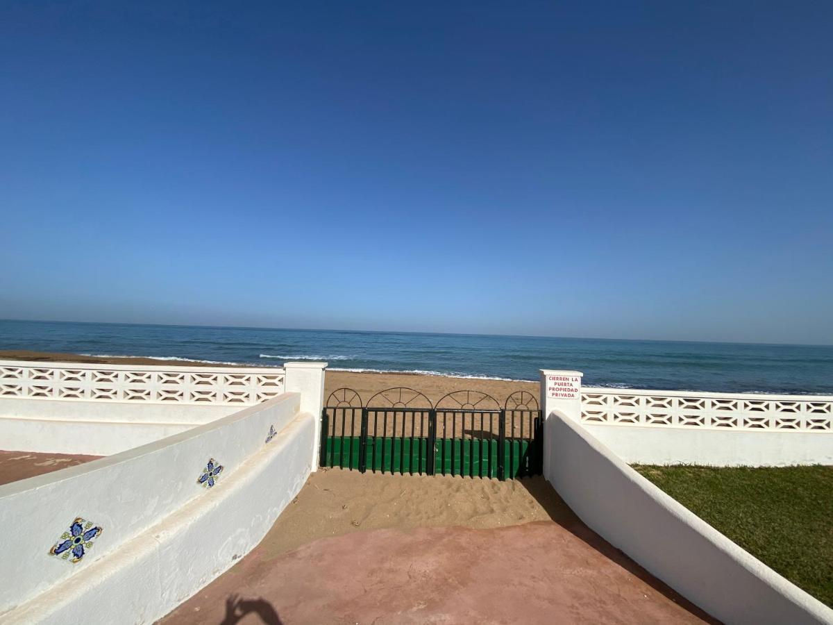 Ático en primerísima linea de playa!!! Denia Exterior foto